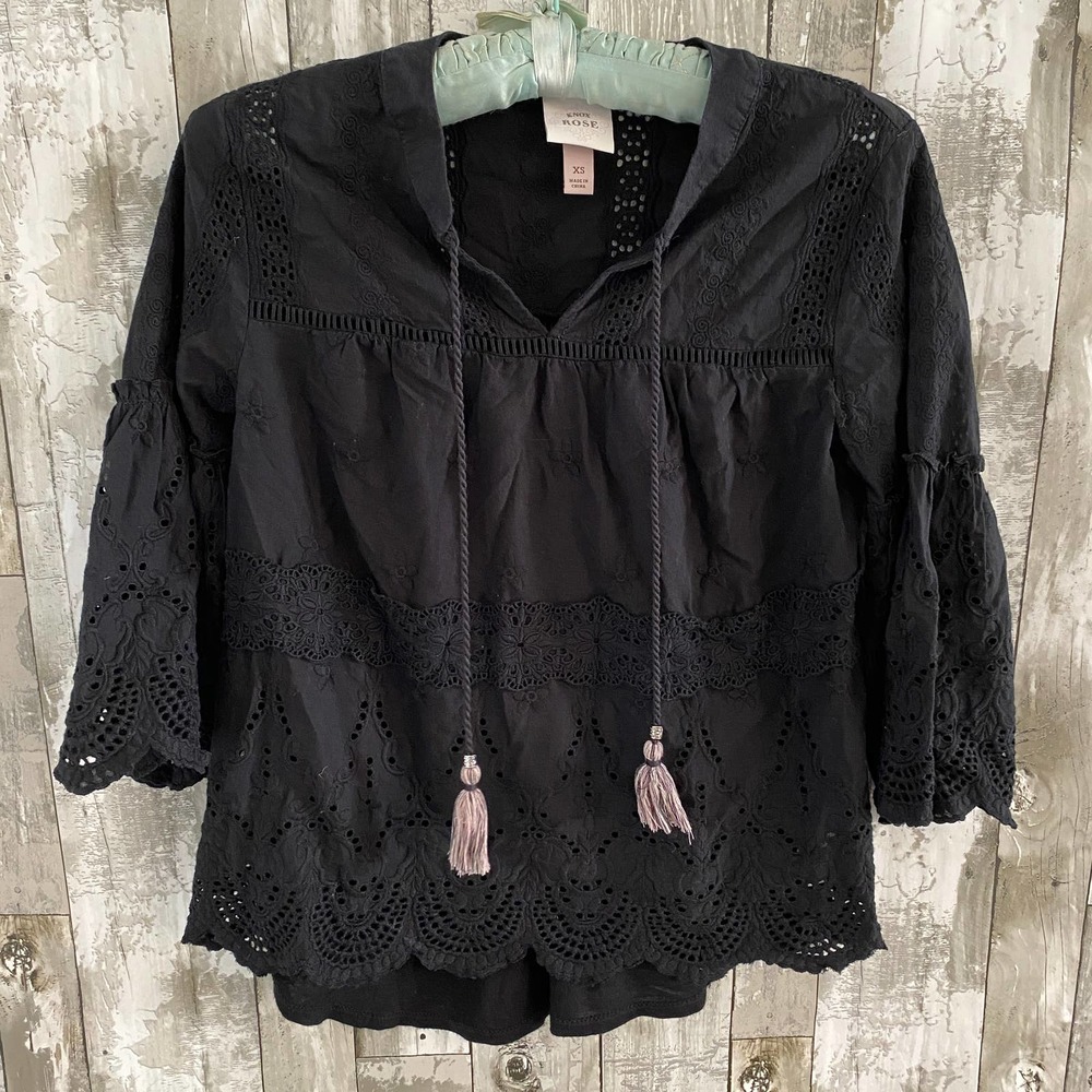 Knox Rose black eyelete boho top XS